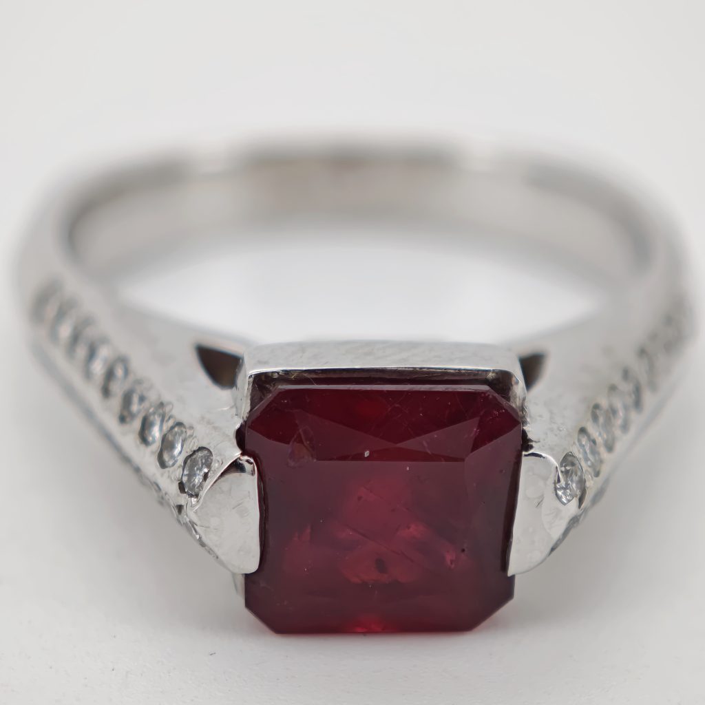 inel aur 14k cu diamante si rubin 2.31ct