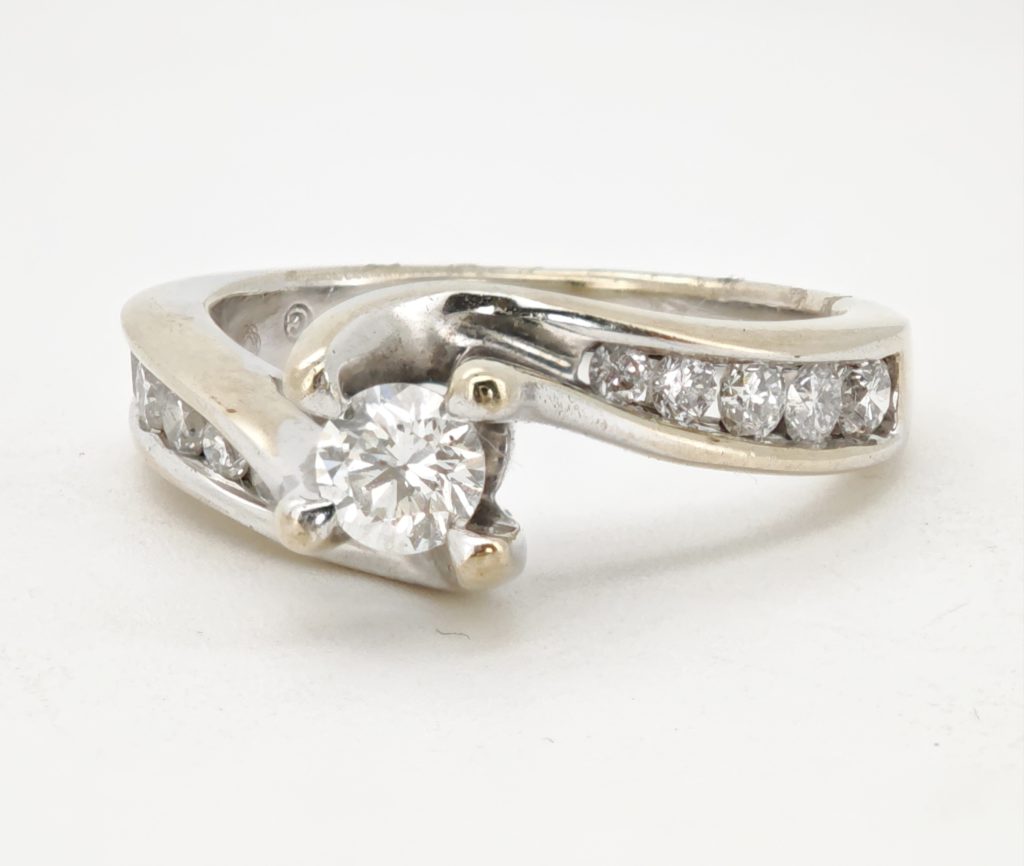 inel logodna aur 14k si diamante 0.78ct