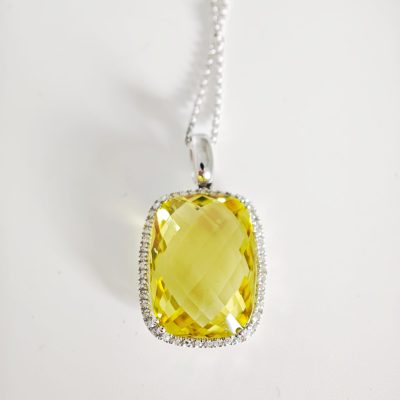 colier aur 18k cu diamante si quartz