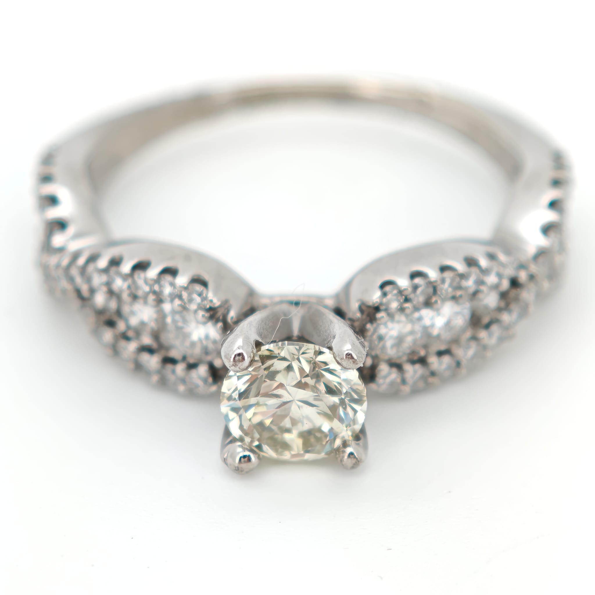 inel aur 14k model "infinity" cu diamante 1.40ct inel aur 14k model "infinity" cu diamante 1.40ct