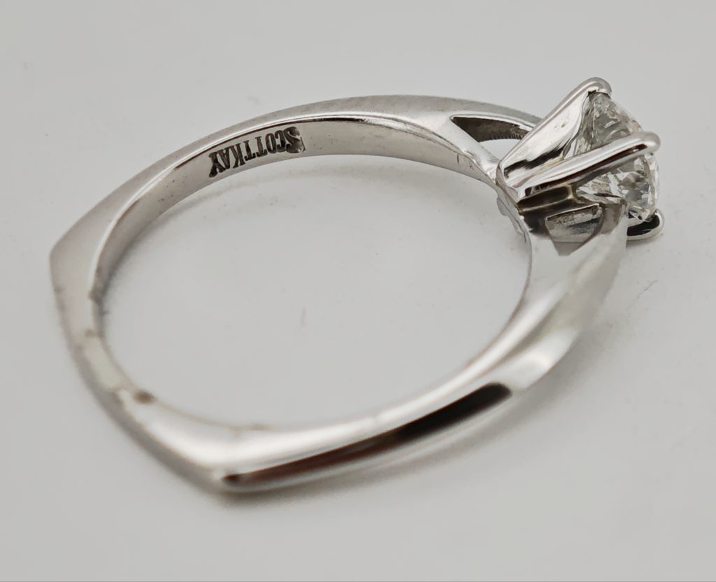 inel logodna platina scott kay cu diamant 0.65ct