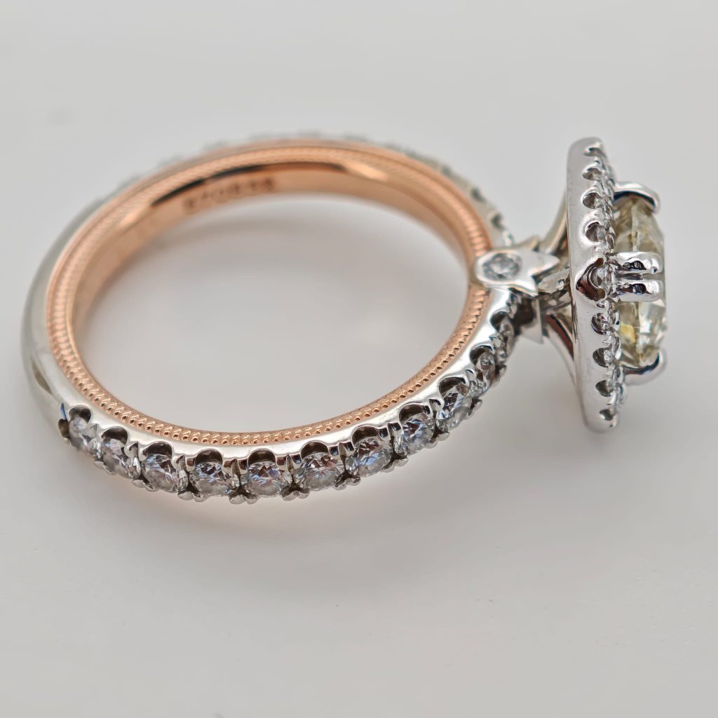 inel aur cu diamante 2,5ct