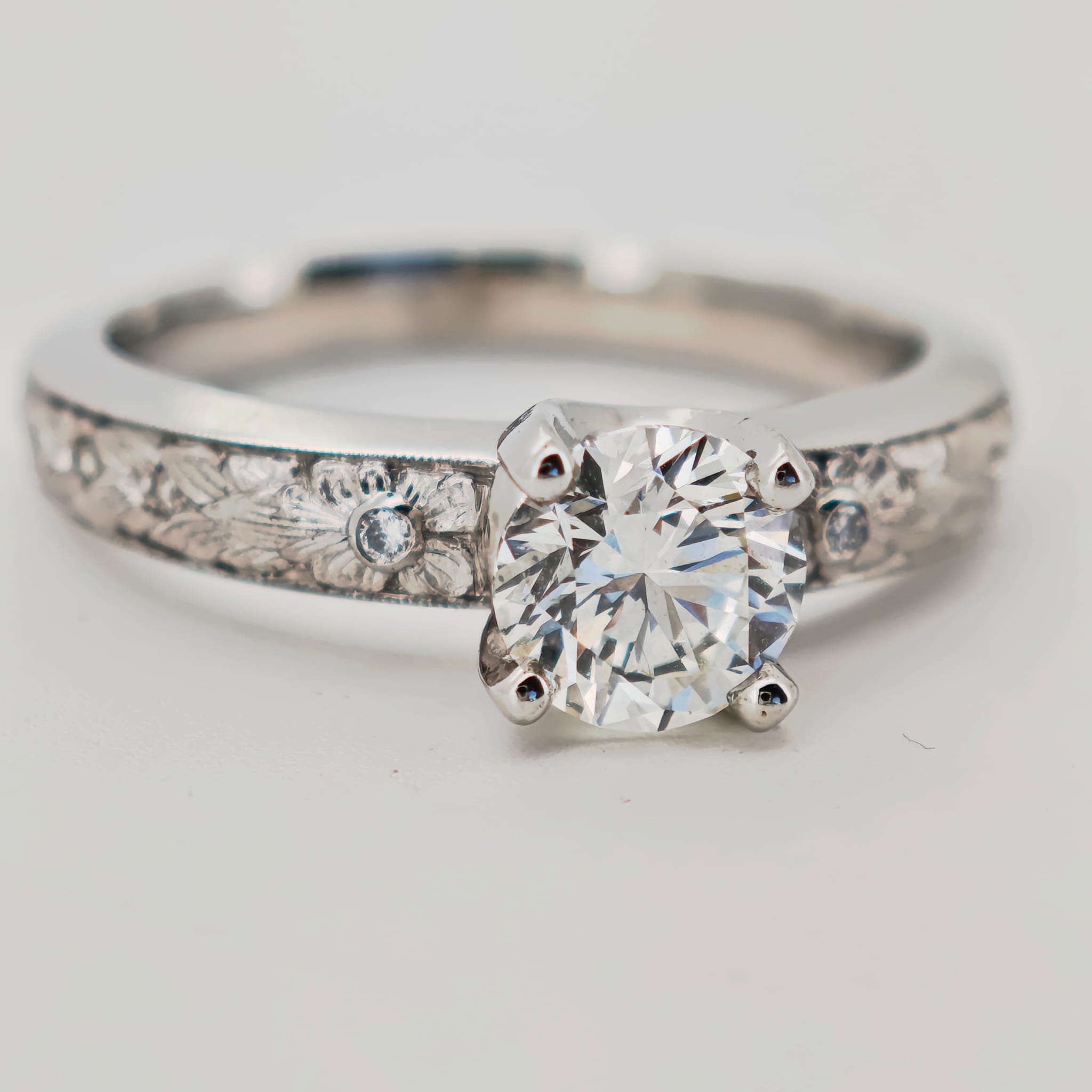 inel platina si diamante 1.00ct inel platina si diamante 1.00ct