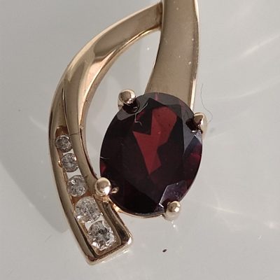 pandativ aur 14k cu garnet si diamante