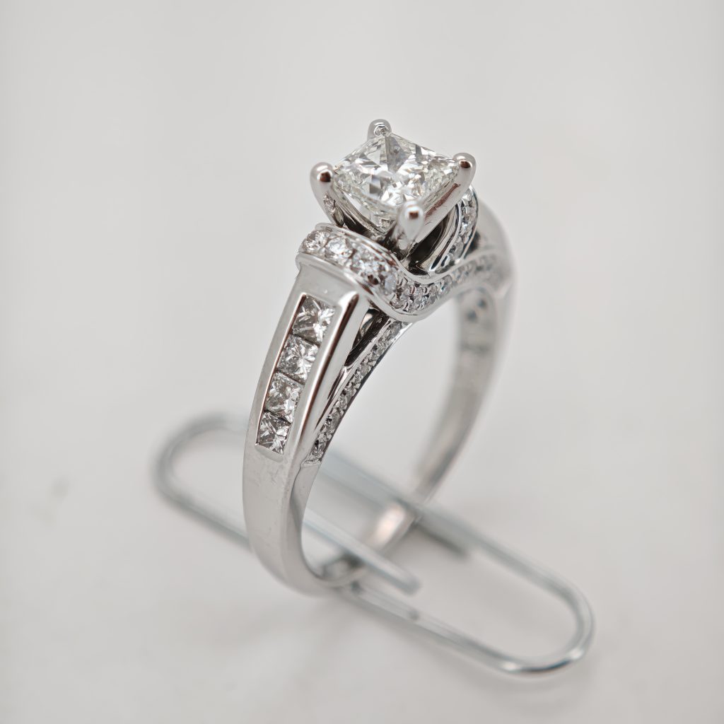 inel 14k cu diamante 1.47ct