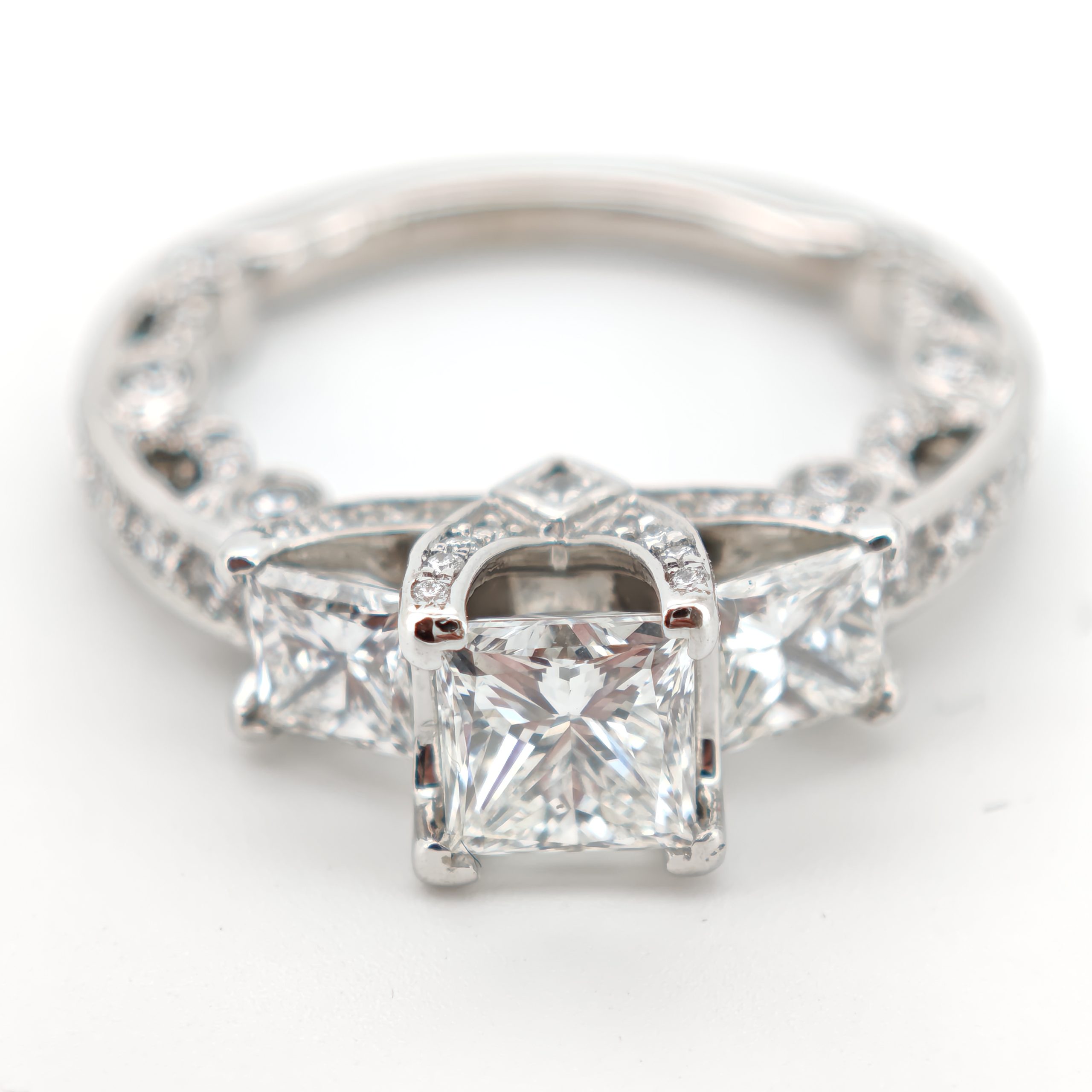 inel 14k cu diamante 3ct unlike any other! inel 14k cu diamante 3ct unlike any other!