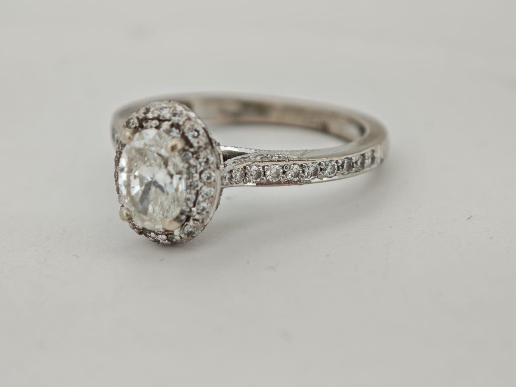 inel 18k cu diamante 1.26ct