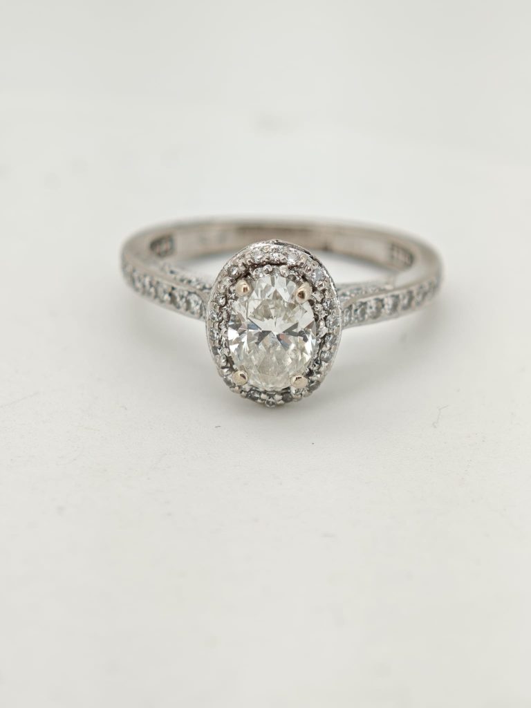 inel 18k cu diamante 1.21ct