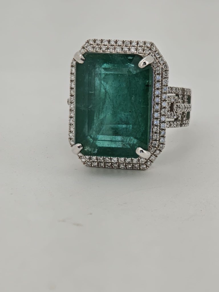 inel 14k cu smarald si diamante 15ct